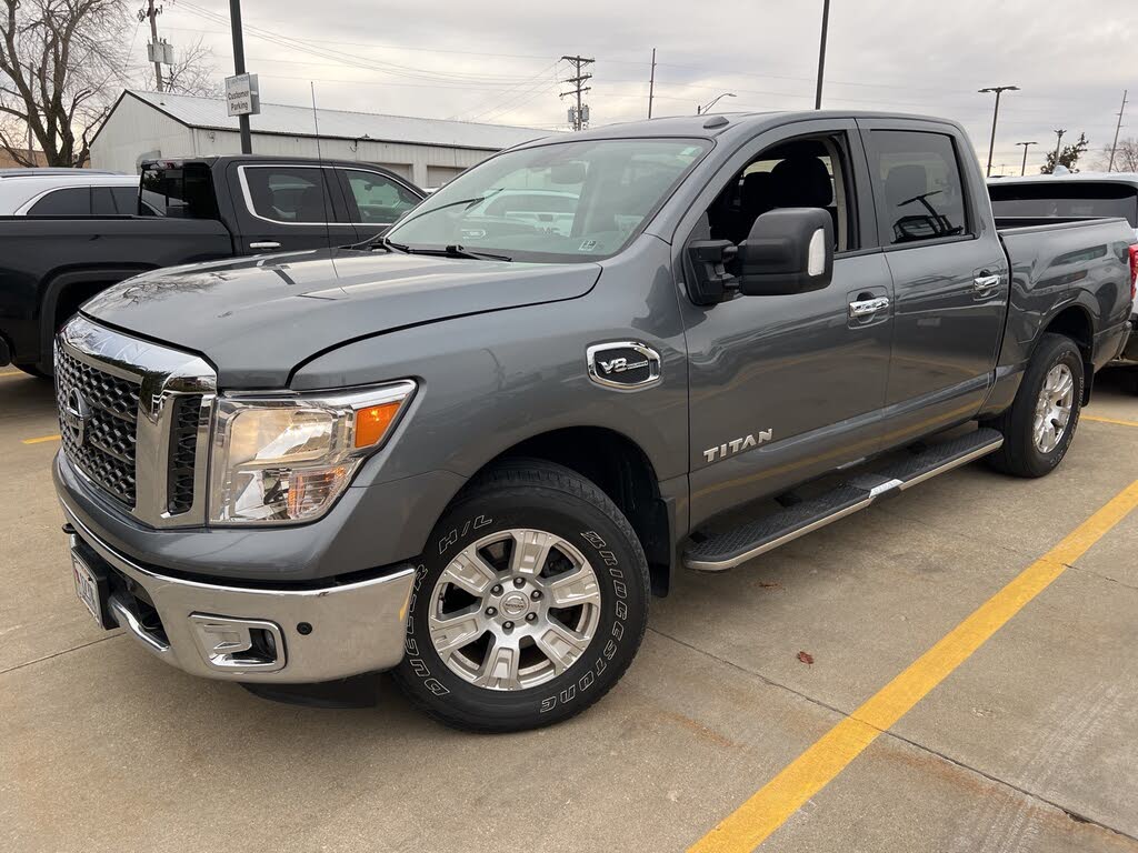 2017 Nissan Titan SV Crew Cab 4WD
