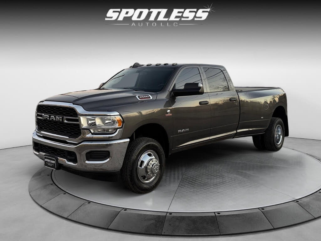 2020 RAM 3500 Tradesman Crew Cab LB DRW 4WD