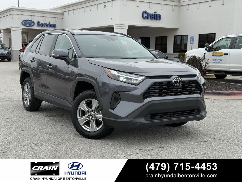 2024 Toyota RAV4 XLE FWD