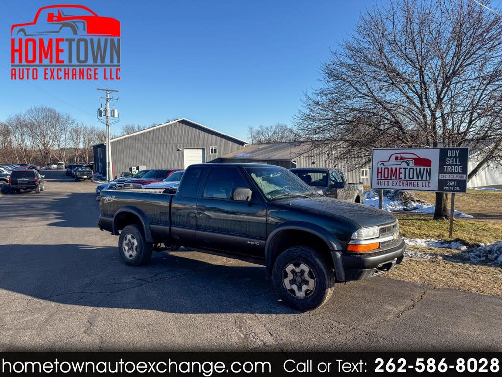 2002 Chevrolet S-10 LS Extended Cab 4WD