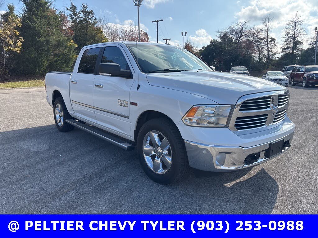 2015 RAM 1500 Lone Star Crew Cab 4WD