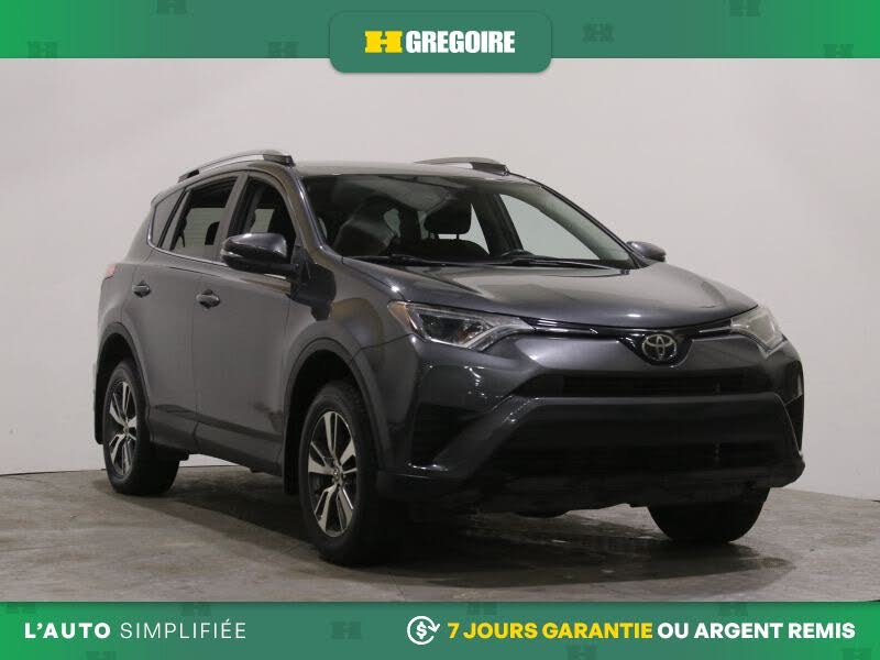 Toyota RAV4 LE AWD 2018