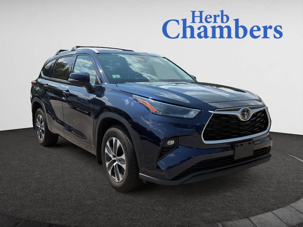 2022 Toyota Highlander XLE AWD