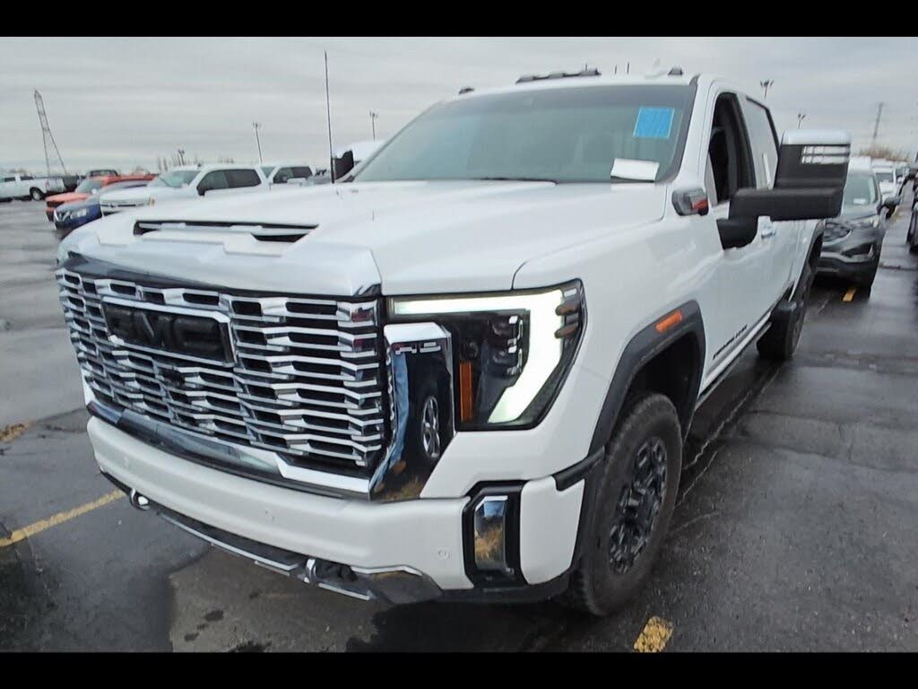 2024 GMC Sierra 2500HD Denali Crew Cab 4WD