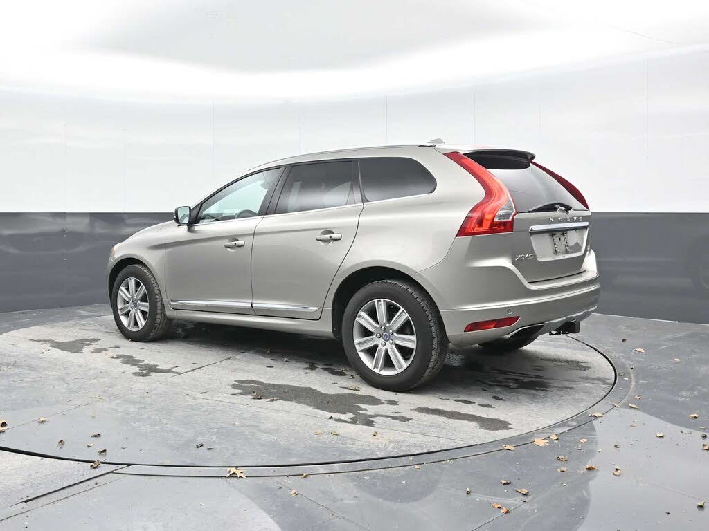 2016 Volvo XC60 T6 Drive-E AWD
