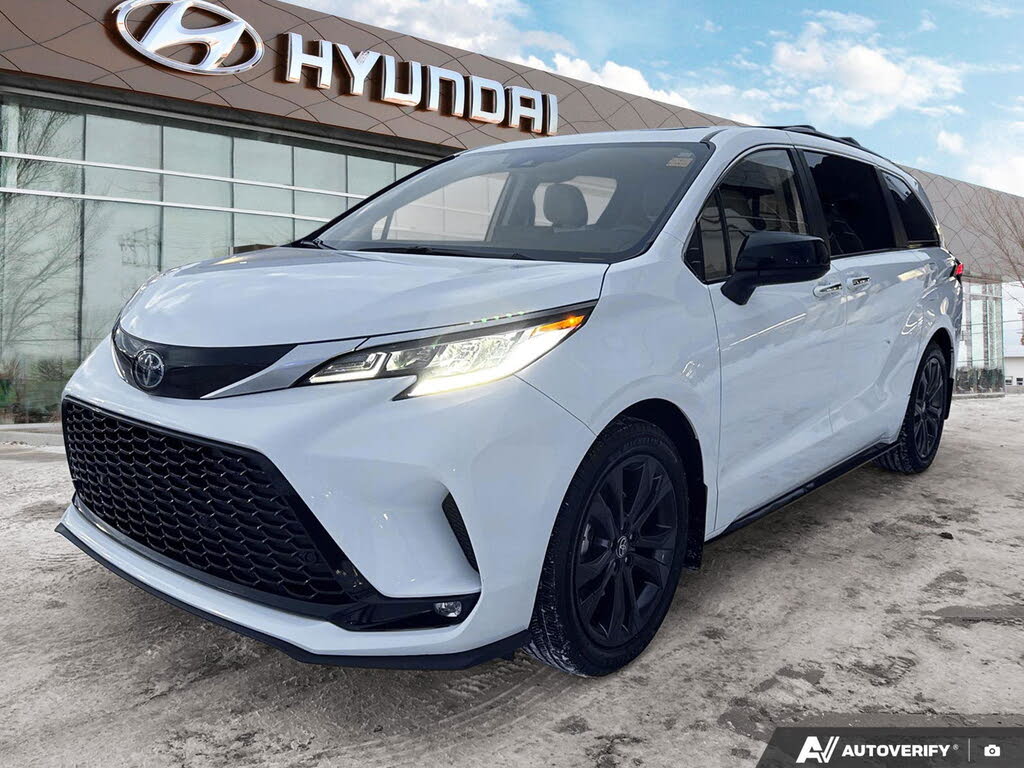 2023 Toyota Sienna XSE 7-Passenger FWD