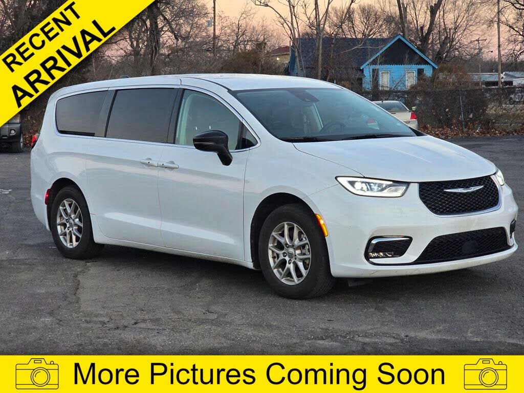 2024 Chrysler Pacifica Touring L FWD