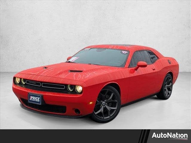 2017 Dodge Challenger SXT RWD