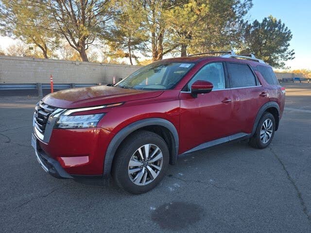 2023 Nissan Pathfinder SL FWD