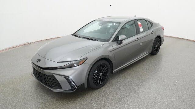 2026 Toyota Camry SE FWD