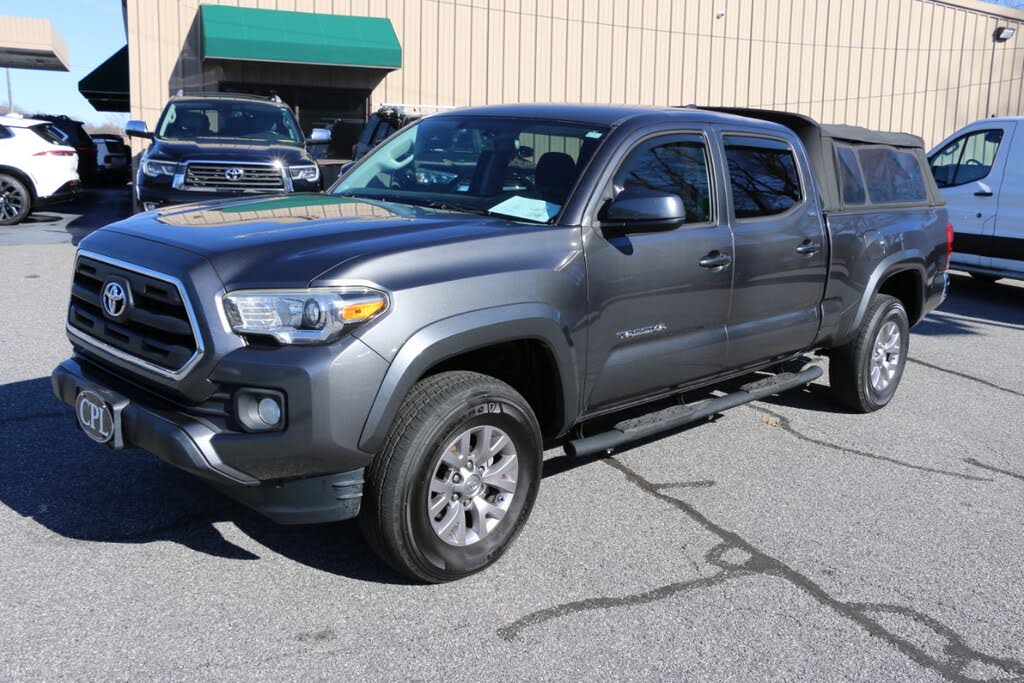 2017 Toyota Tacoma SR5 V6 Double Cab LB 4WD
