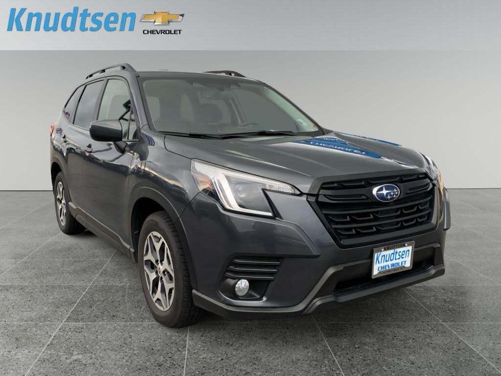 2022 Subaru Forester Premium Crossover AWD