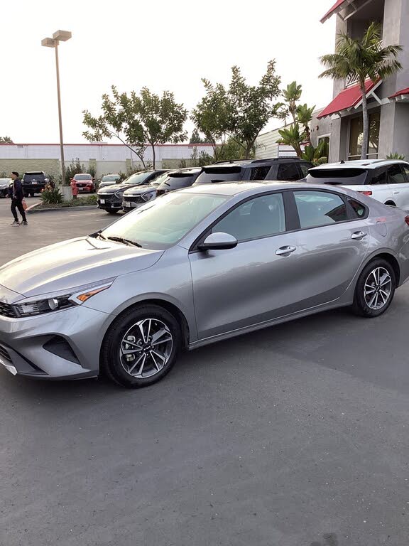 2024 Kia Forte LXS FWD