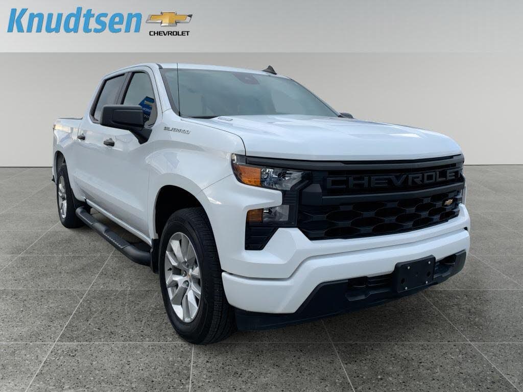 2025 Chevrolet Silverado 1500 Custom Crew Cab 4WD