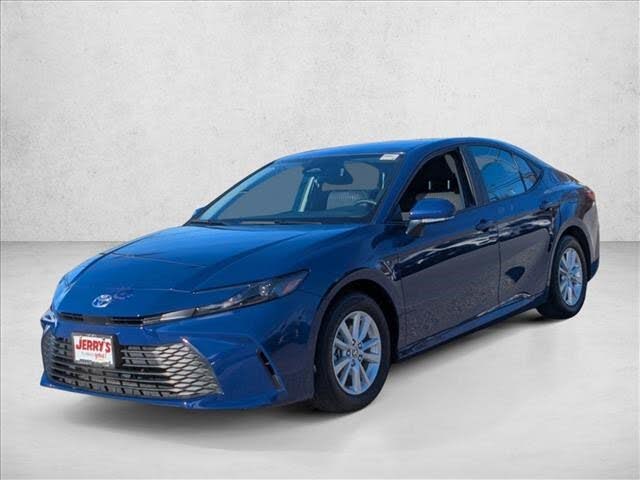 2025 Toyota Camry LE FWD