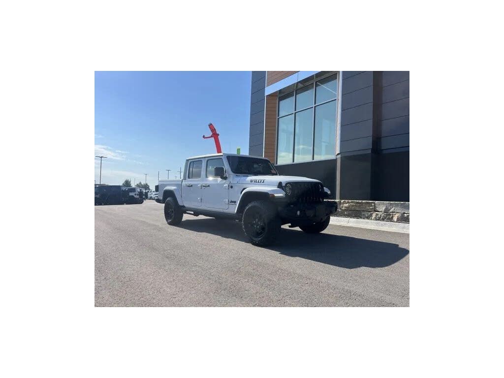 2022 Jeep Gladiator Willys Crew Cab 4WD