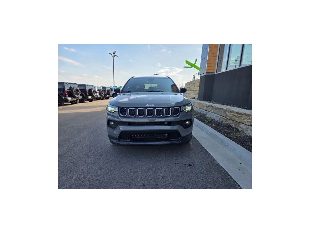 2023 Jeep Compass Latitude 4WD