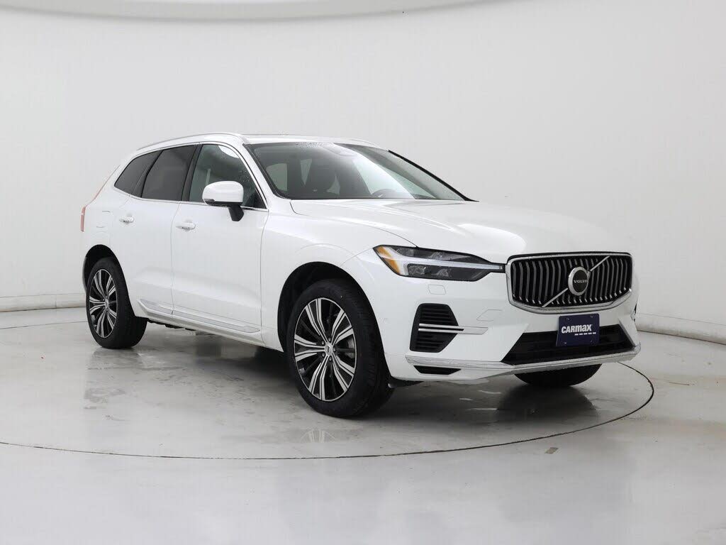 2023 Volvo XC60 Recharge T8 Plus Bright Theme eAWD