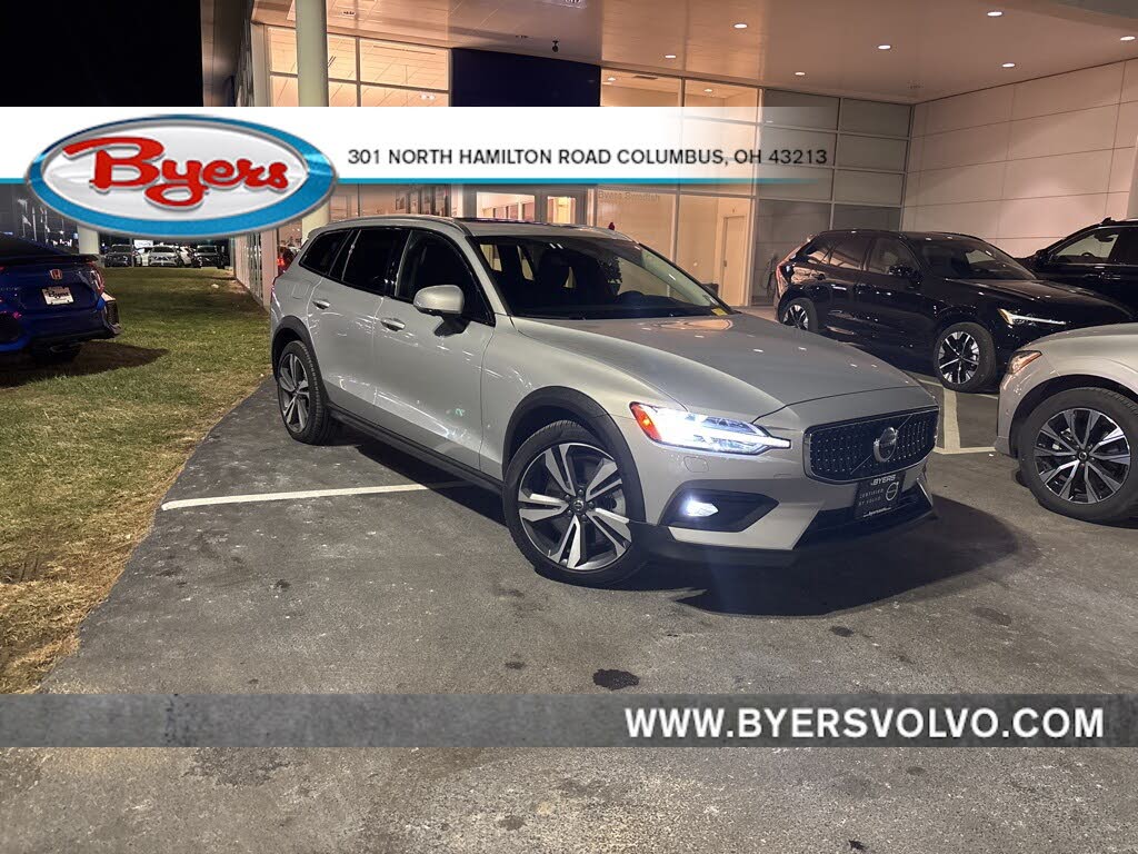 2025 Volvo V60 Cross Country B5 Plus AWD