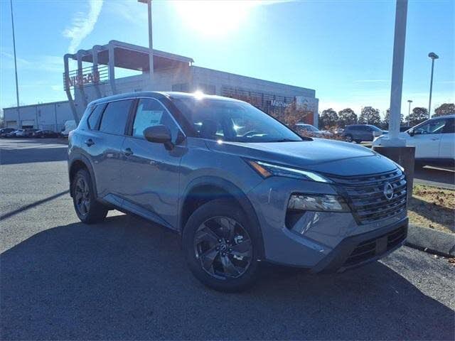 2026 Nissan Rogue SV FWD