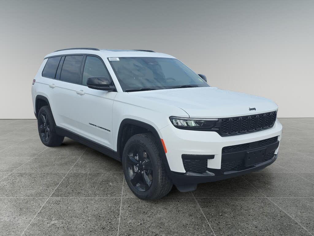 2025 Jeep Grand Cherokee L Altitude 4WD