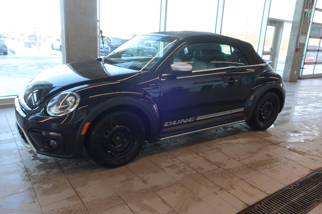 Volkswagen Beetle 2.0T Dune Convertible FWD 2018