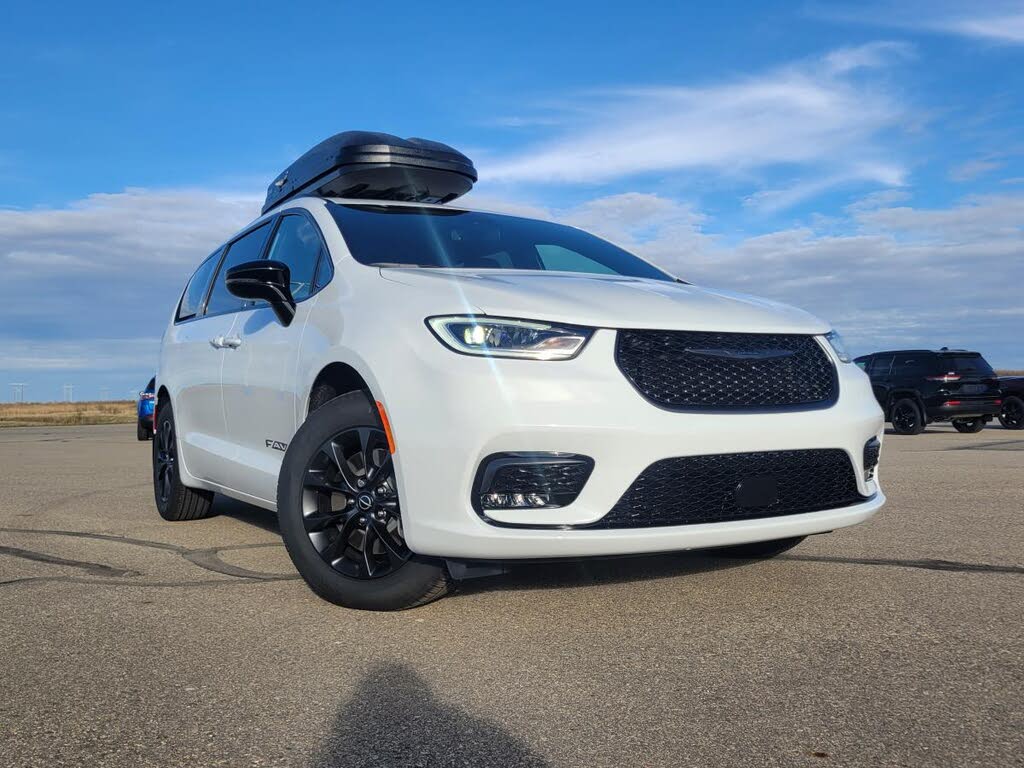 Chrysler Pacifica Select AWD 2025