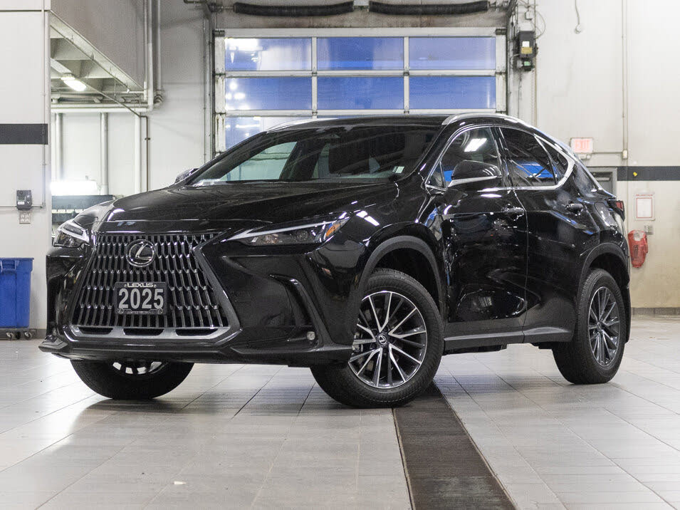 Lexus NX Hybrid 350h Premium AWD 2025
