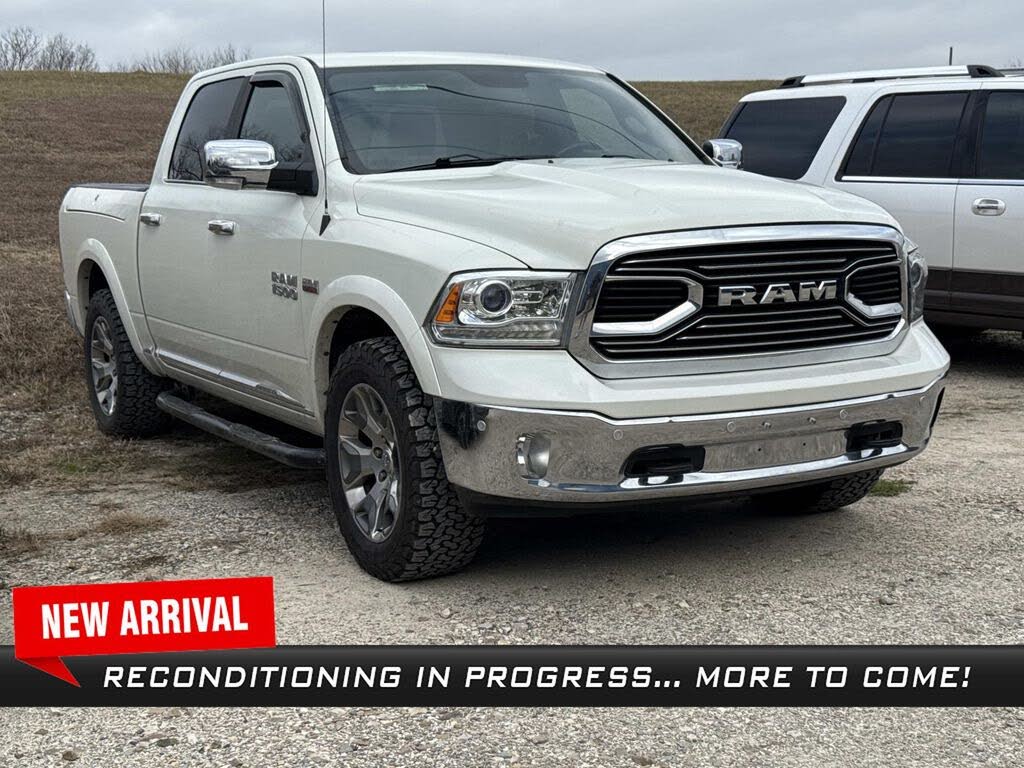 2017 RAM 1500 Laramie Limited Crew Cab 4WD