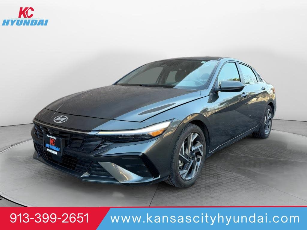 2024 Hyundai Elantra SEL FWD