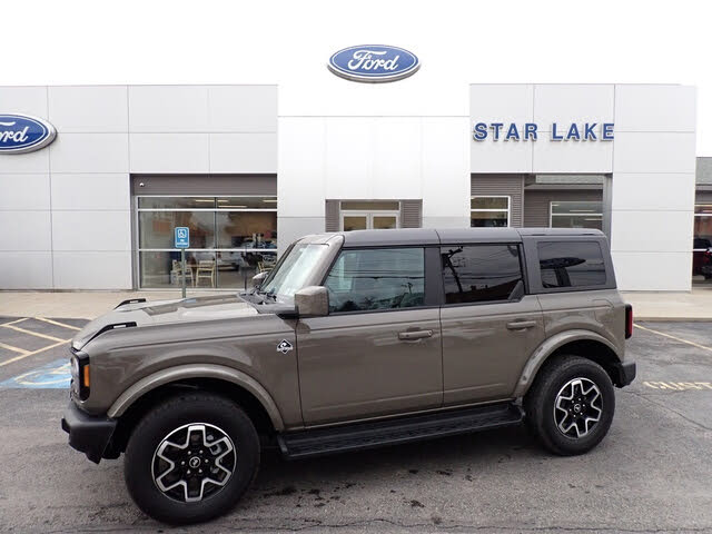 2025 Ford Bronco Outer Banks 4-Door 4WD