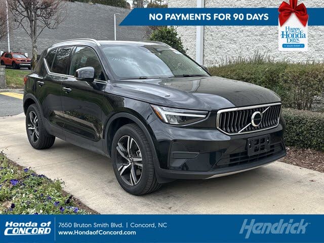 2025 Volvo XC40 B5 Core Bright Theme AWD