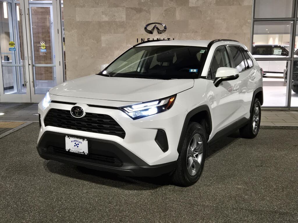 2024 Toyota RAV4 XLE AWD
