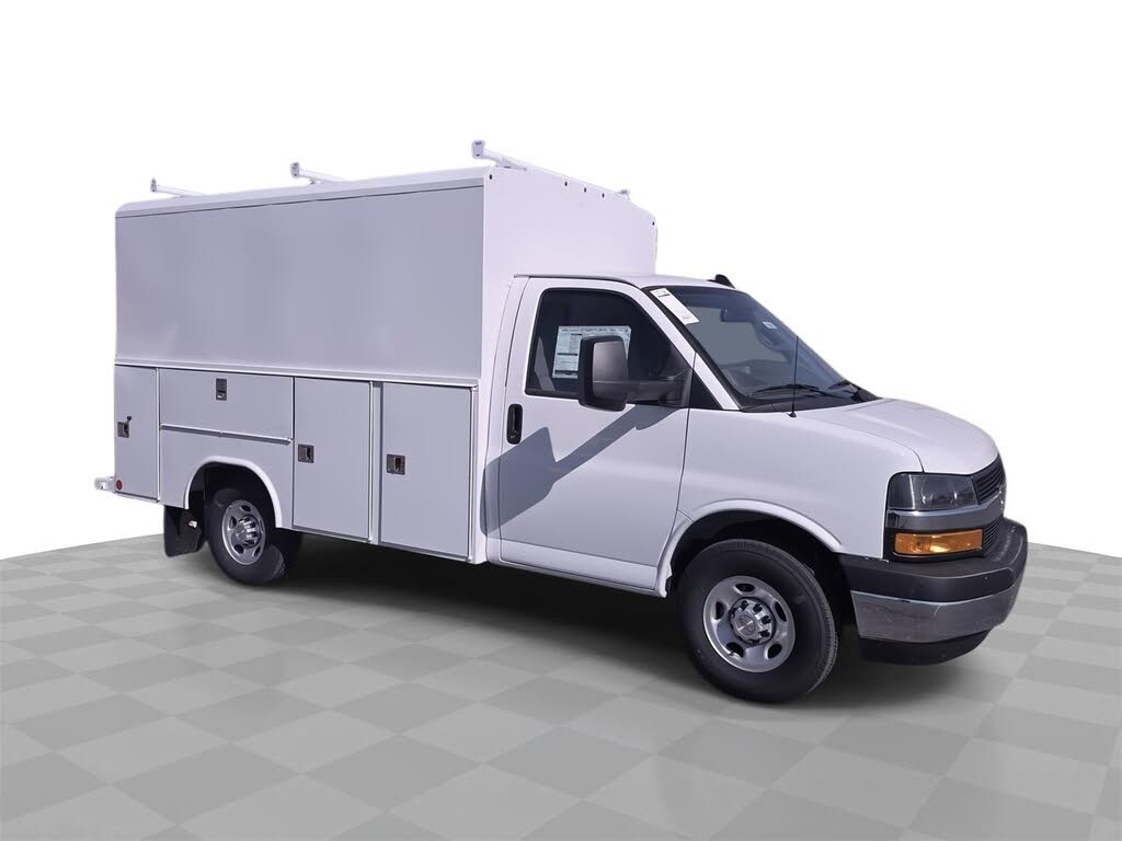 2025 Chevrolet Express Chassis 3500 Cutaway 139