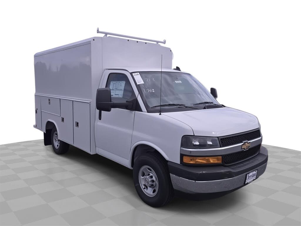 2025 Chevrolet Express Chassis 3500 Cutaway 139