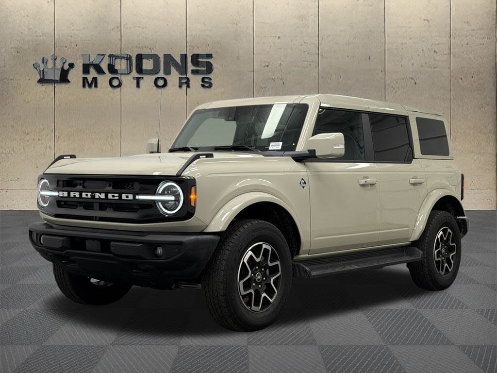 2025 Ford Bronco Outer Banks 4-Door 4WD