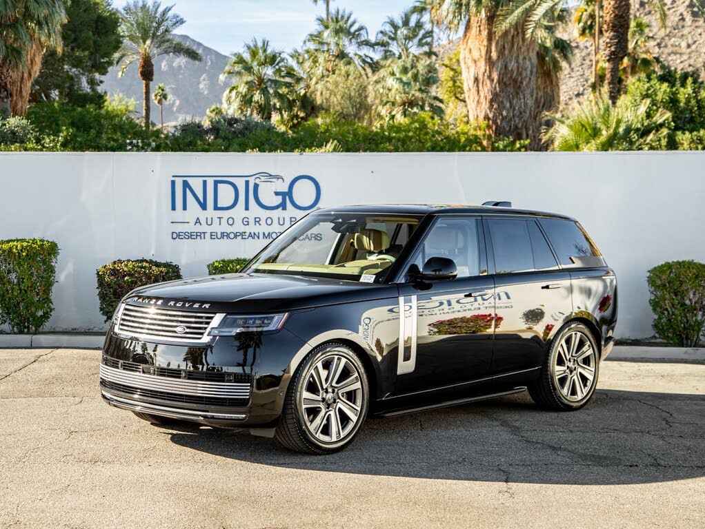 2025 Land Rover Range Rover P615 SV AWD