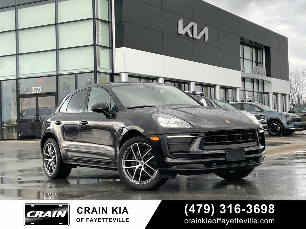 2022 Porsche Macan AWD