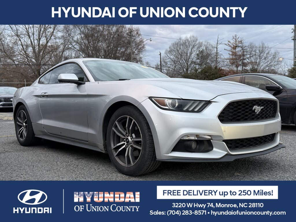 2017 Ford Mustang EcoBoost Coupe RWD