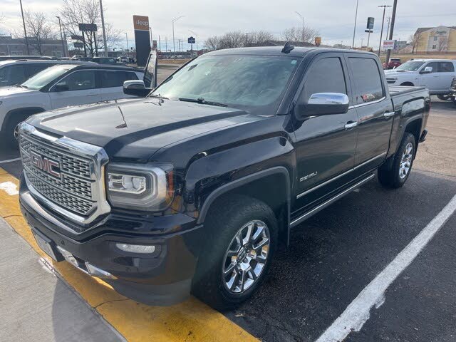 2017 GMC Sierra 1500 Denali Crew Cab 4WD