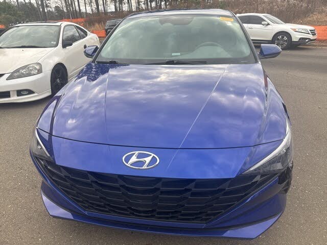 2023 Hyundai Elantra SEL FWD