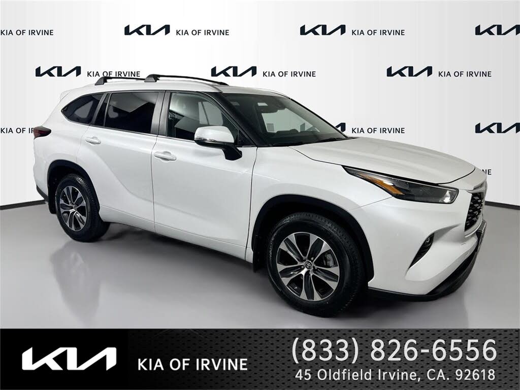 2024 Toyota Highlander XLE FWD