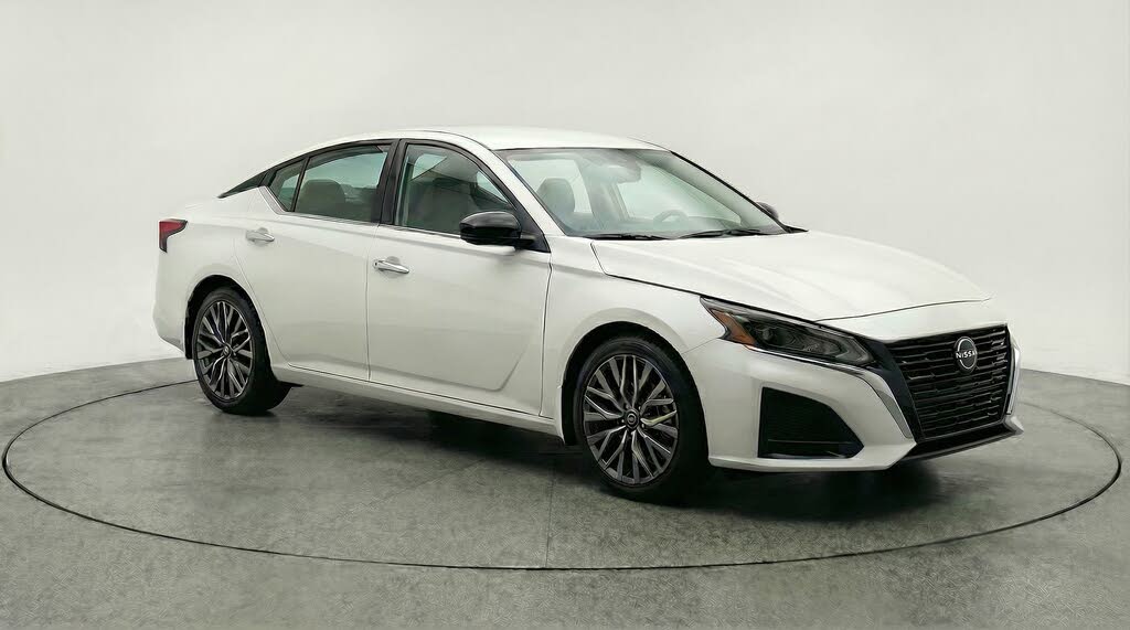 2025 Nissan Altima 2.5 SV FWD