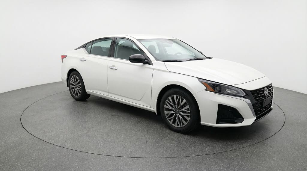 2025 Nissan Altima 2.5 SV FWD