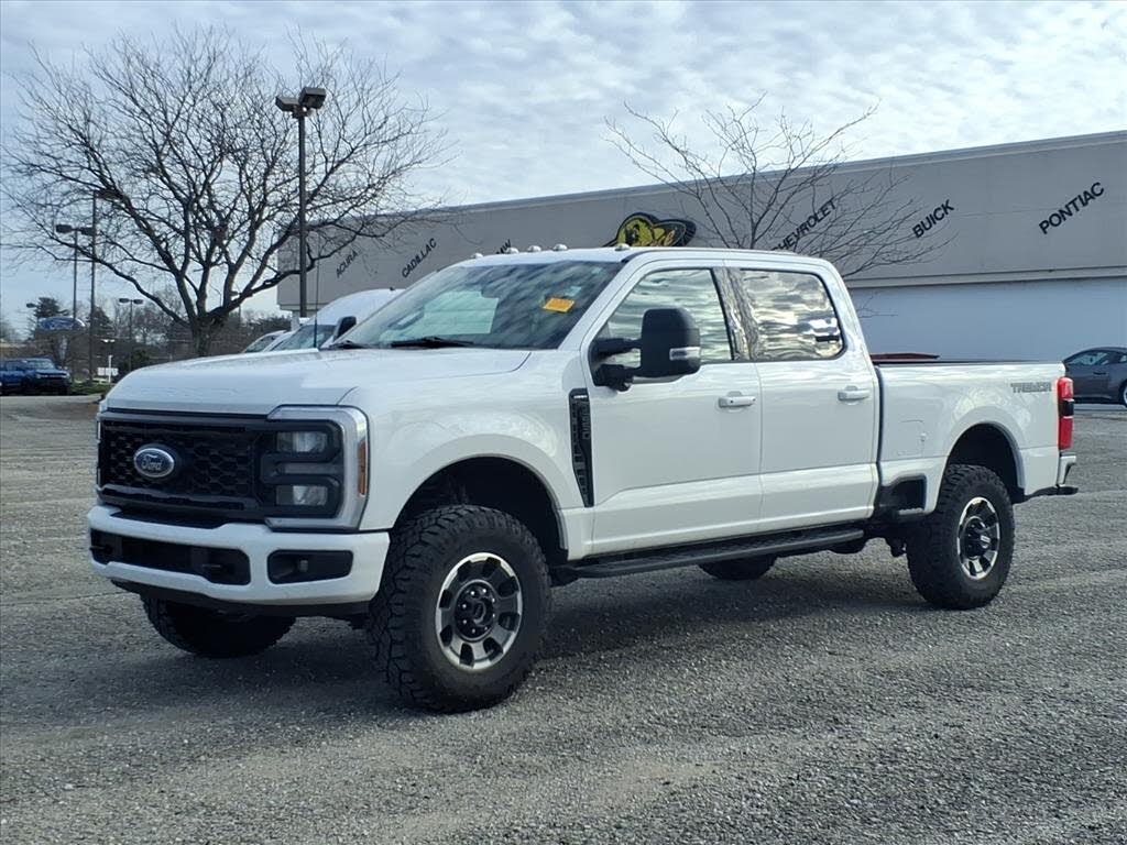 2024 Ford F-250 Super Duty Lariat Crew Cab 4WD