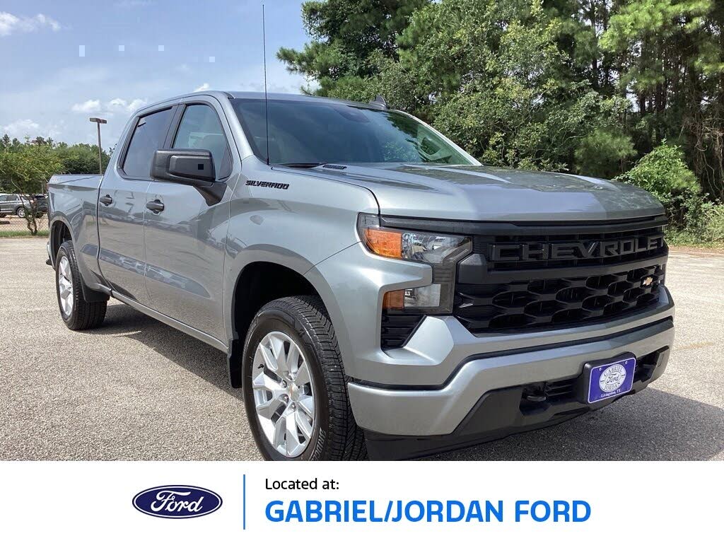 2025 Chevrolet Silverado 1500 Custom Crew Cab 4WD