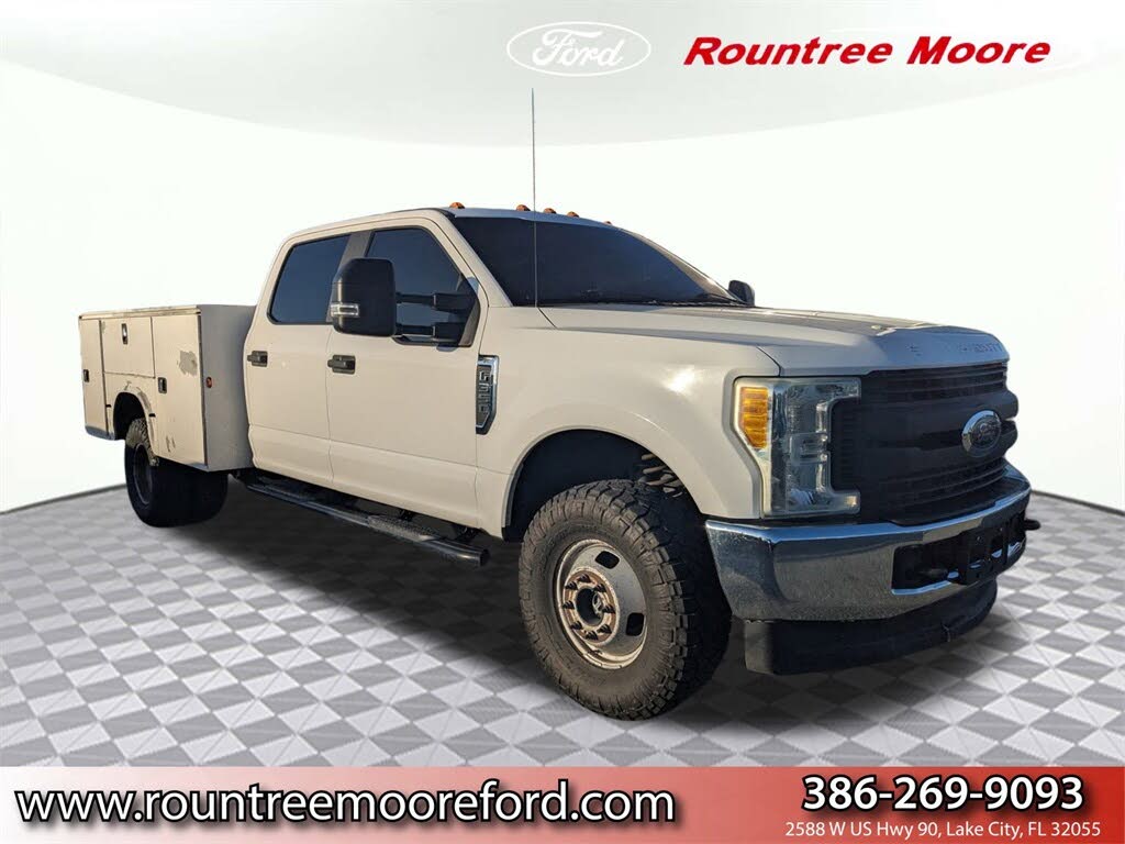 2017 Ford F-350 Super Duty Chassis XL Crew Cab DRW 4WD