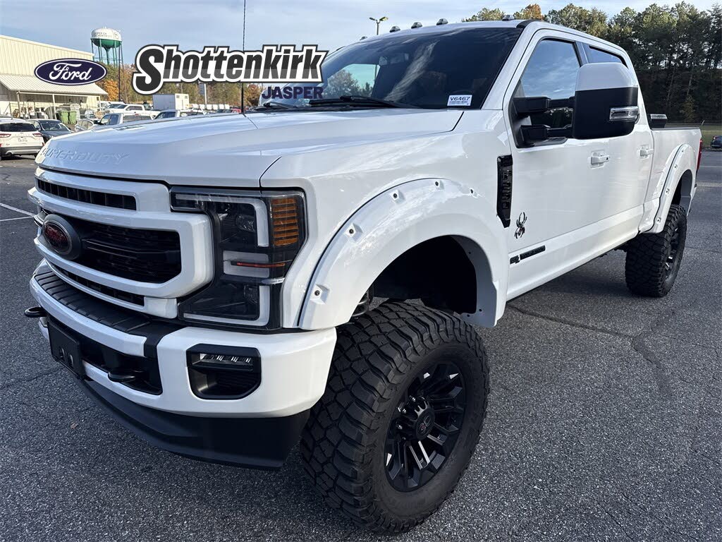 2022 Ford F-250 Super Duty Lariat Crew Cab 4WD