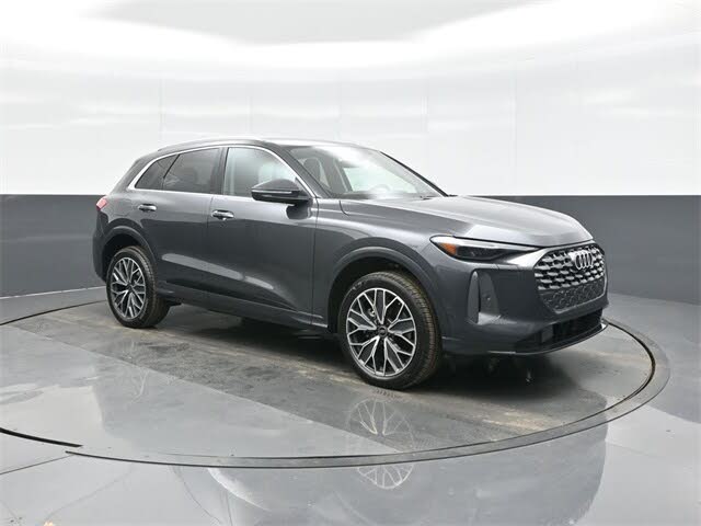 2025 Audi Q5 quattro Premium 40 TFSI