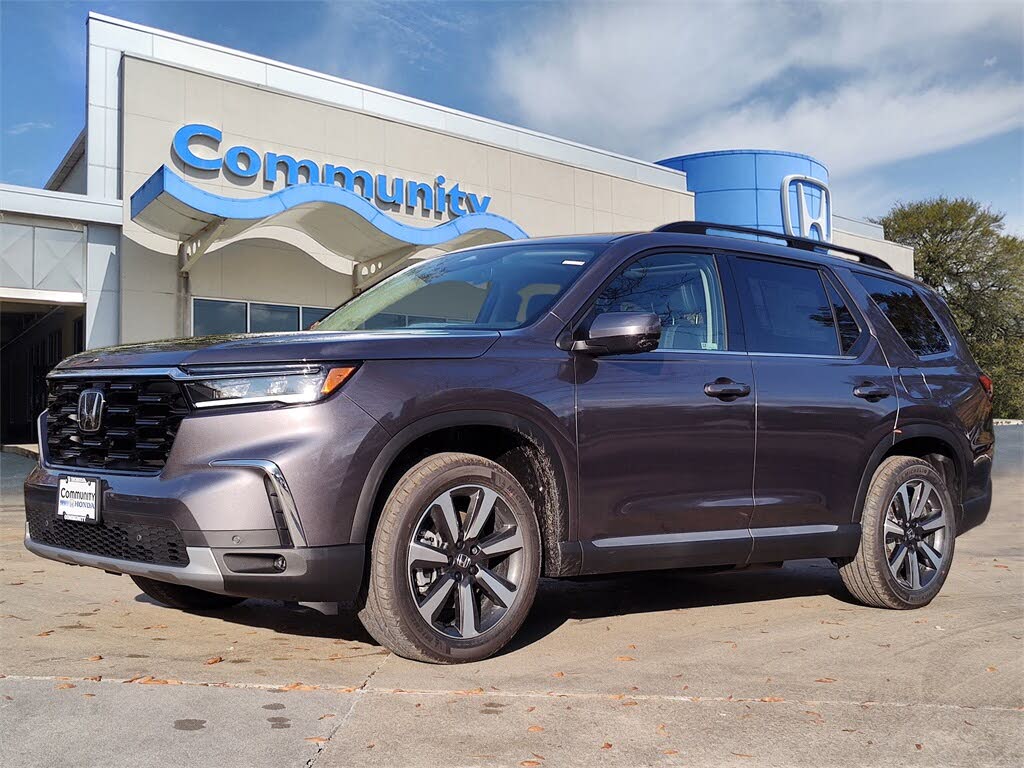 2025 Honda Pilot Touring FWD